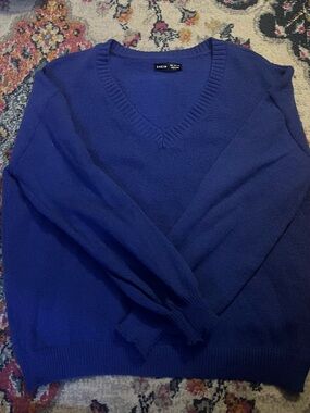 SHEIN Men’s Royal Blue V-Neck Pullover Sweater